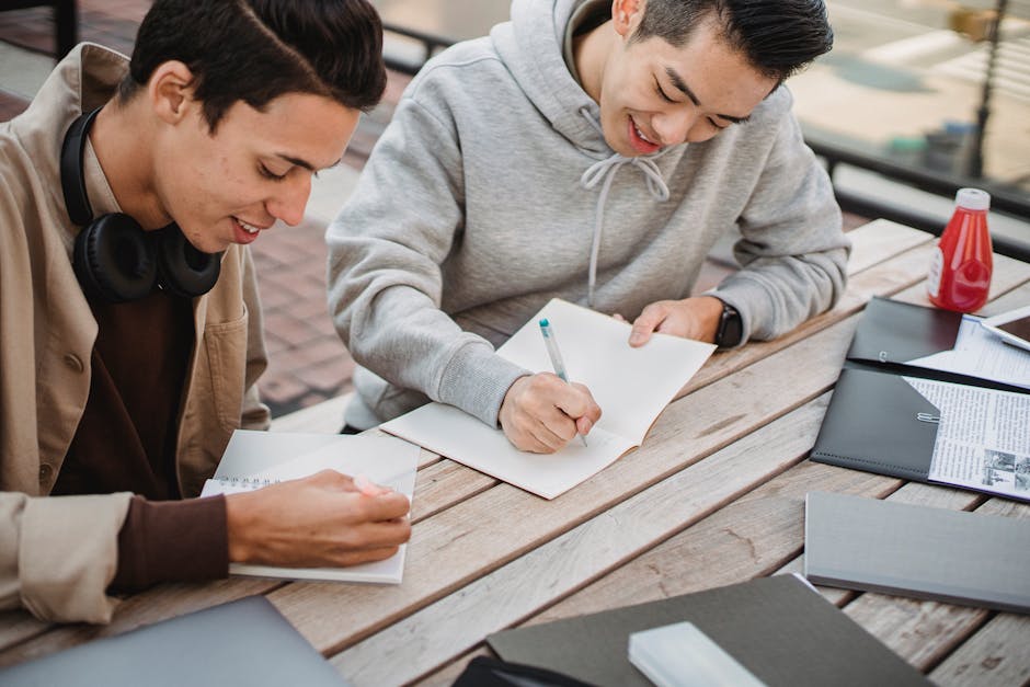 Article Image for The Best Platforms for Collaborating on Academic Projects